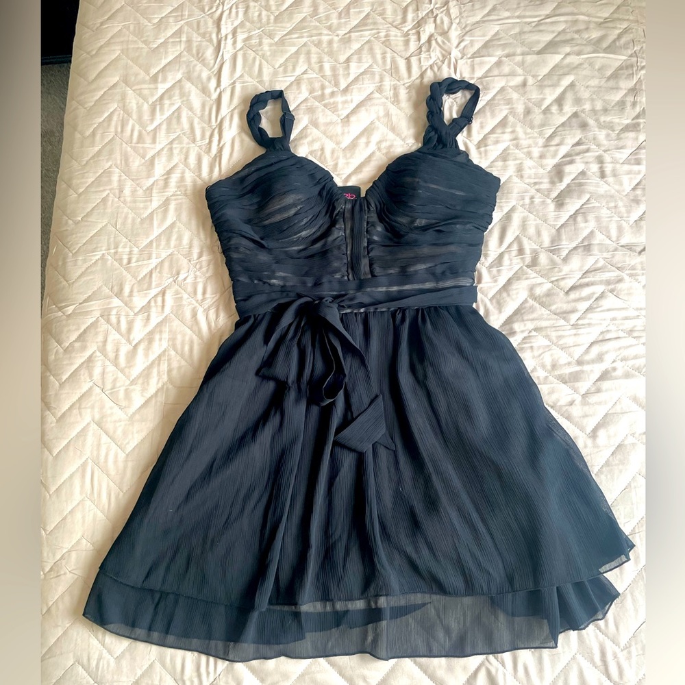 2b Bebe Chiffon Dress